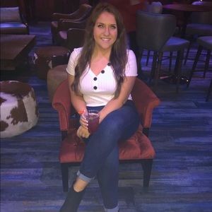 Meet your Posher, Samantha